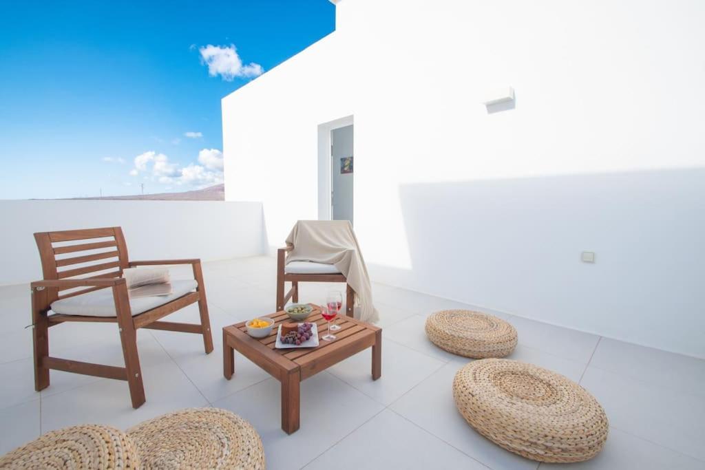 Casa Lolalo - Modern Villa With Pool, 15Min Walk To Marina Rubicon Коста Бланка Экстерьер фото