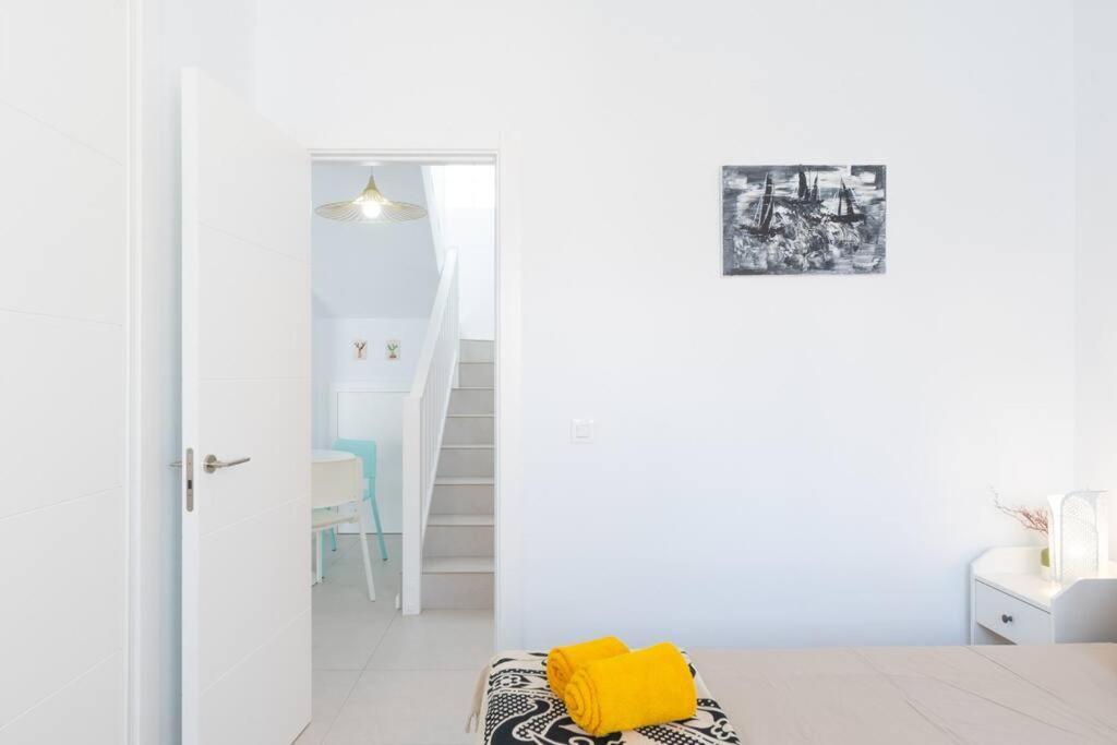 Casa Lolalo - Modern Villa With Pool, 15Min Walk To Marina Rubicon Коста Бланка Экстерьер фото