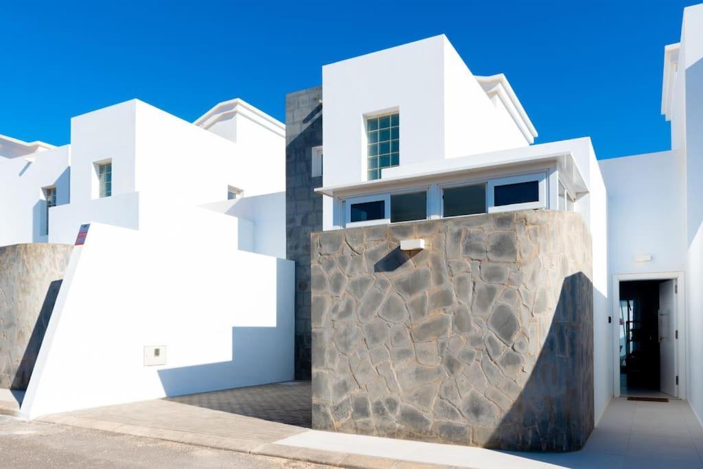 Casa Lolalo - Modern Villa With Pool, 15Min Walk To Marina Rubicon Коста Бланка Экстерьер фото