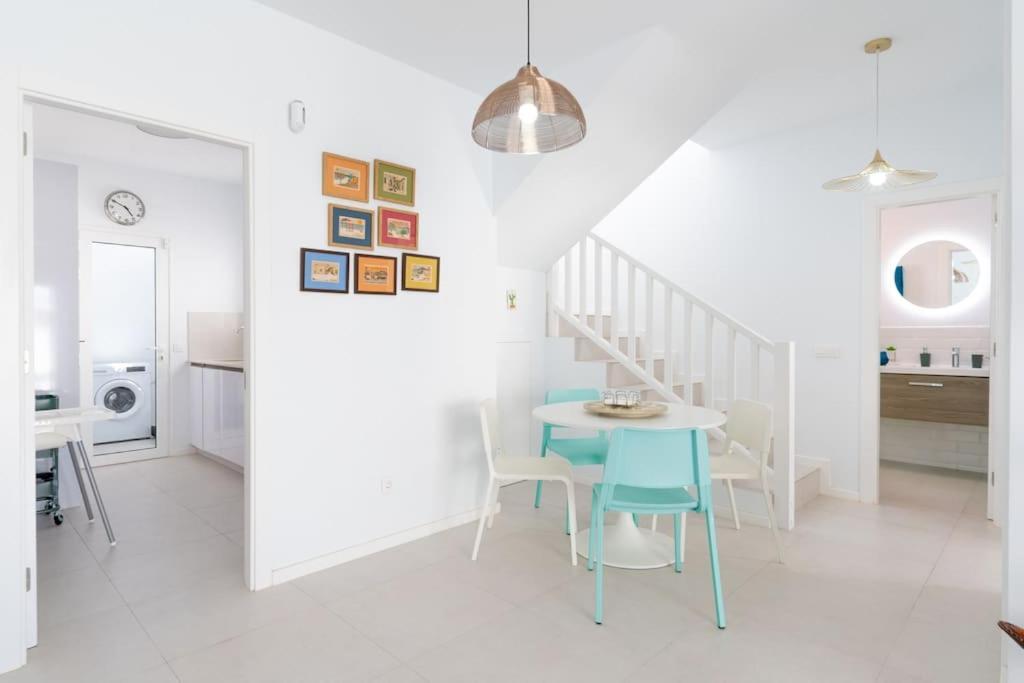 Casa Lolalo - Modern Villa With Pool, 15Min Walk To Marina Rubicon Коста Бланка Экстерьер фото