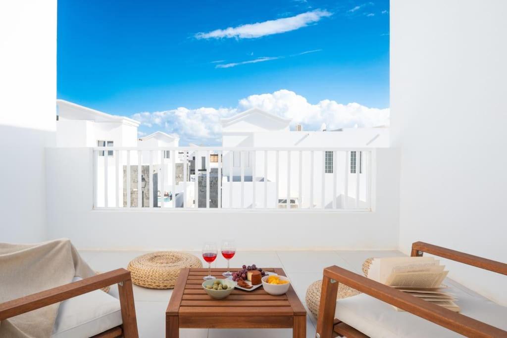 Casa Lolalo - Modern Villa With Pool, 15Min Walk To Marina Rubicon Коста Бланка Экстерьер фото