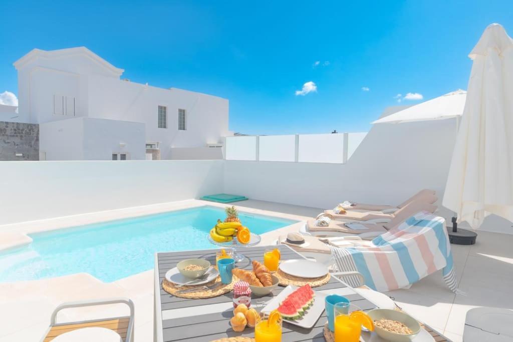 Casa Lolalo - Modern Villa With Pool, 15Min Walk To Marina Rubicon Коста Бланка Экстерьер фото