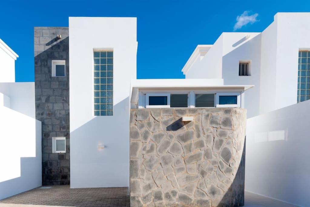 Casa Lolalo - Modern Villa With Pool, 15Min Walk To Marina Rubicon Коста Бланка Экстерьер фото